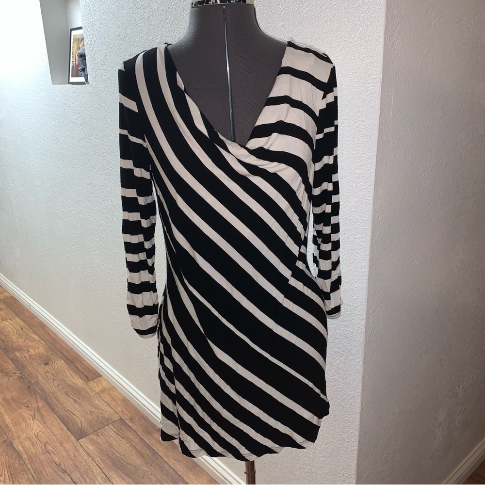 White House Black Market Tunic